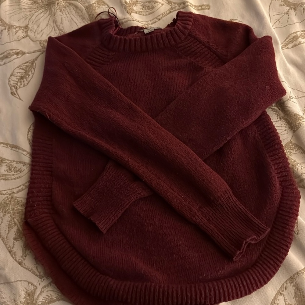 Burgundy By Design sweater, like new Flattering side seam.